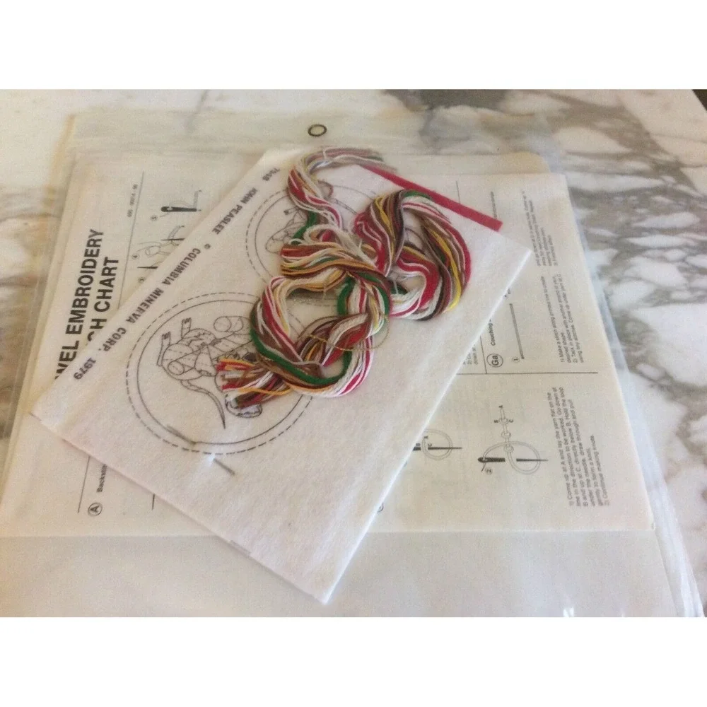 Columbia-Minerva Crewel Christmas Idea Kit #7948 Two Ornaments Christmas Mice‎